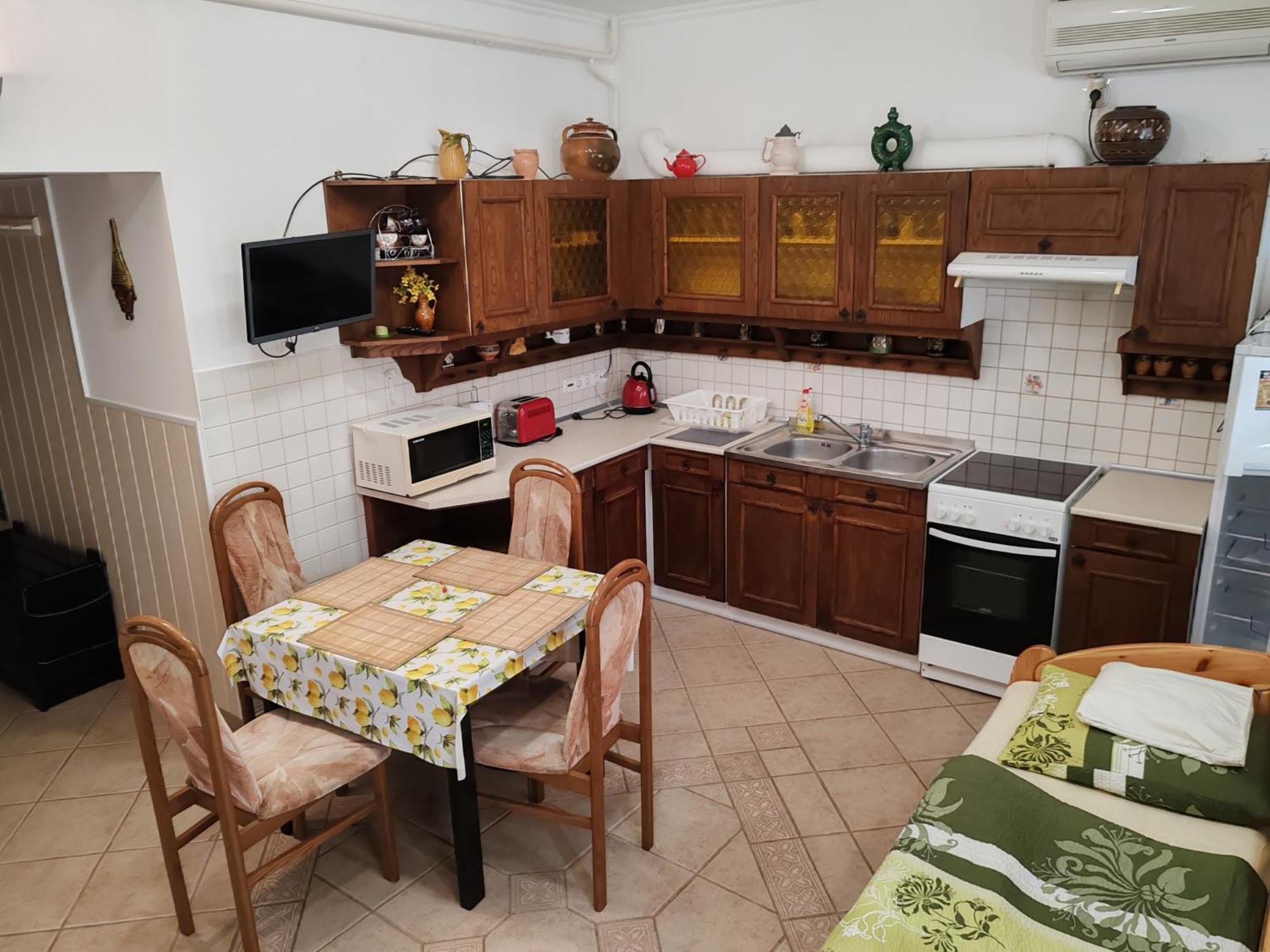 Apartment Patricia With Garden Будапеща Екстериор снимка