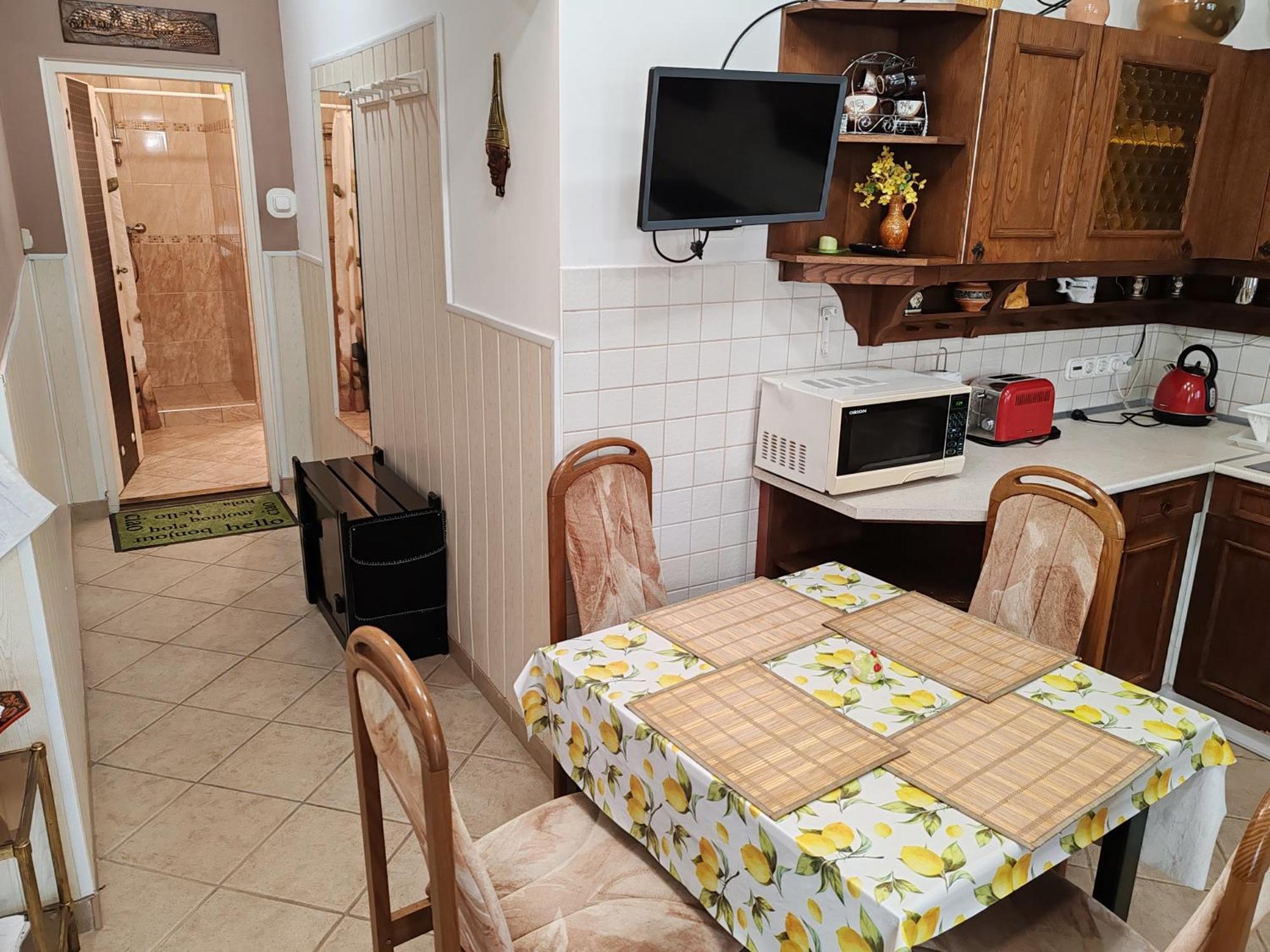 Apartment Patricia With Garden Будапеща Екстериор снимка