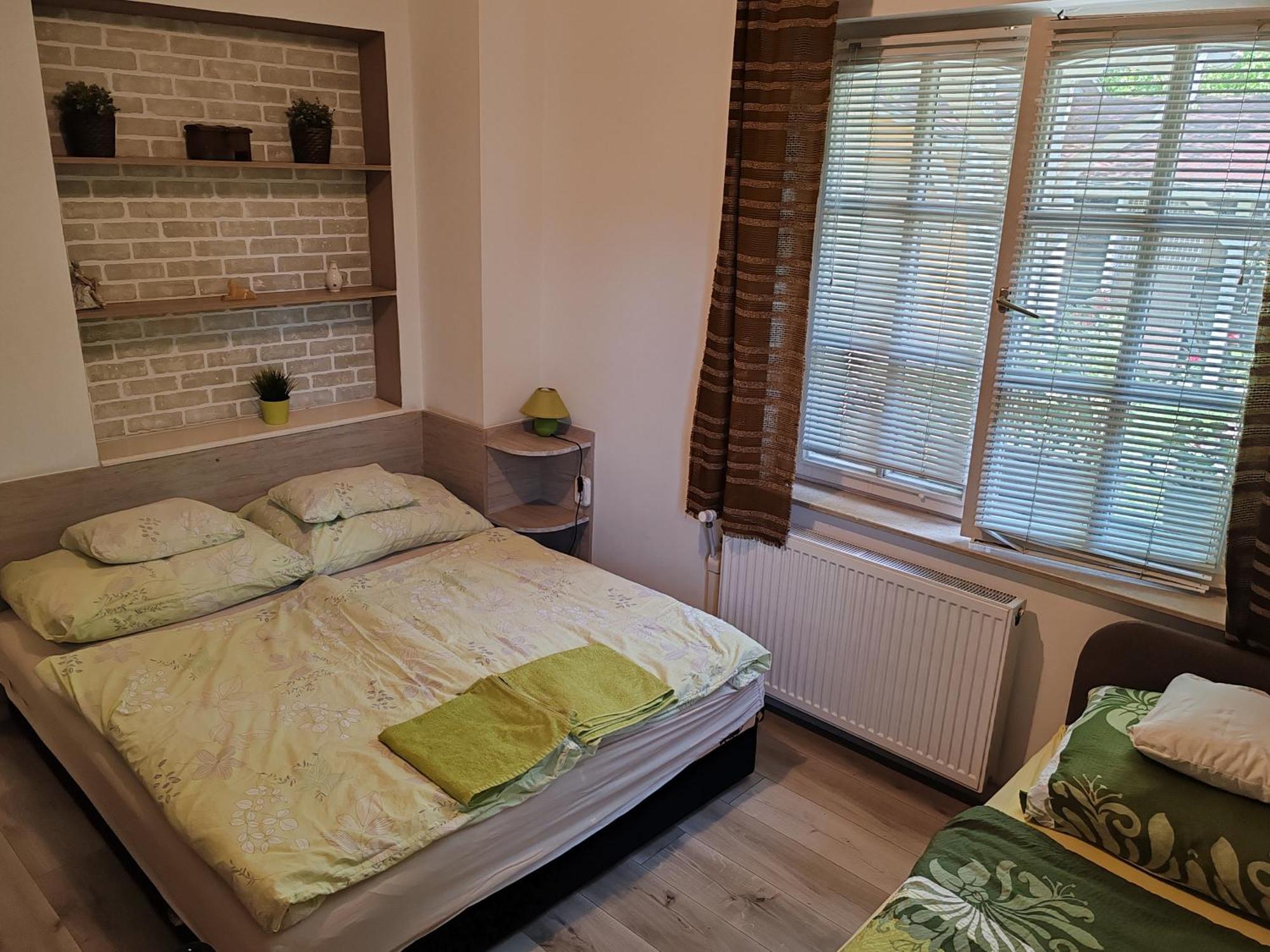 Apartment Patricia With Garden Будапеща Екстериор снимка